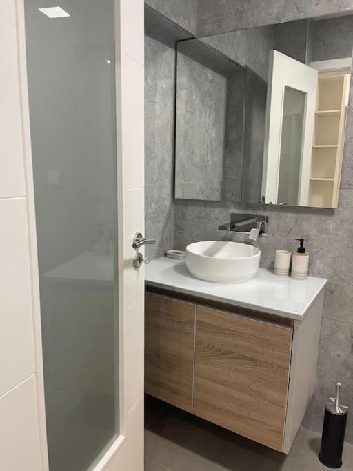 Lovely 2 Bedroom Apartment In South Lisbon Barreiro  Exterior photo
